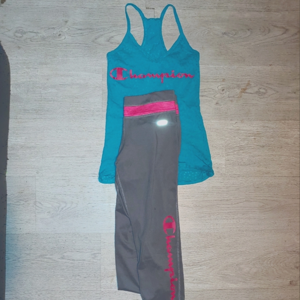 womans jogging outfit